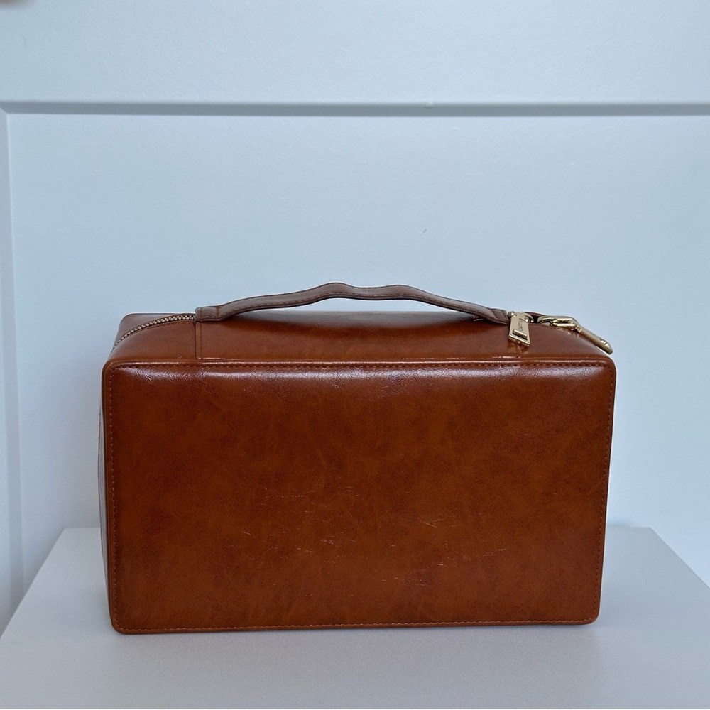 Captiv8 Cognac Portfolio - Picture 8 of 12